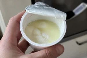 Abgelaufener Joghurt: Wann ist er wirklich noch gut?